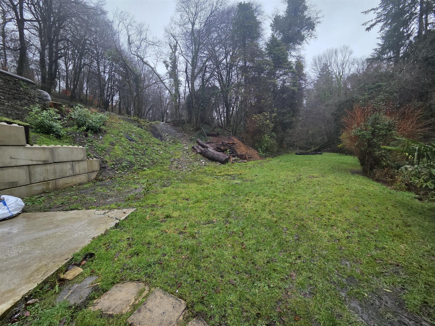 Cwmbach Road, Llanelli, SA15 4PN